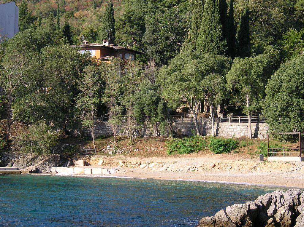 Beach Apartments Lovran Exterior photo